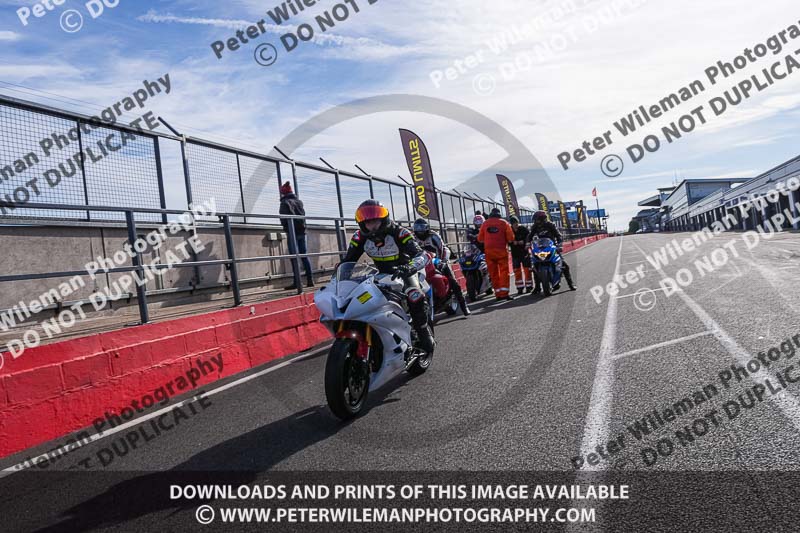 donington no limits trackday;donington park photographs;donington trackday photographs;no limits trackdays;peter wileman photography;trackday digital images;trackday photos